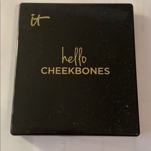 IT Cosmetics end Hello Cheekbones New